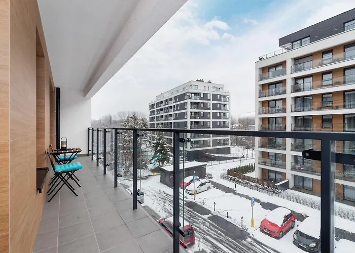 Tauron Arena Premium With Underground & Outdoor Parking By Renters Prestige
